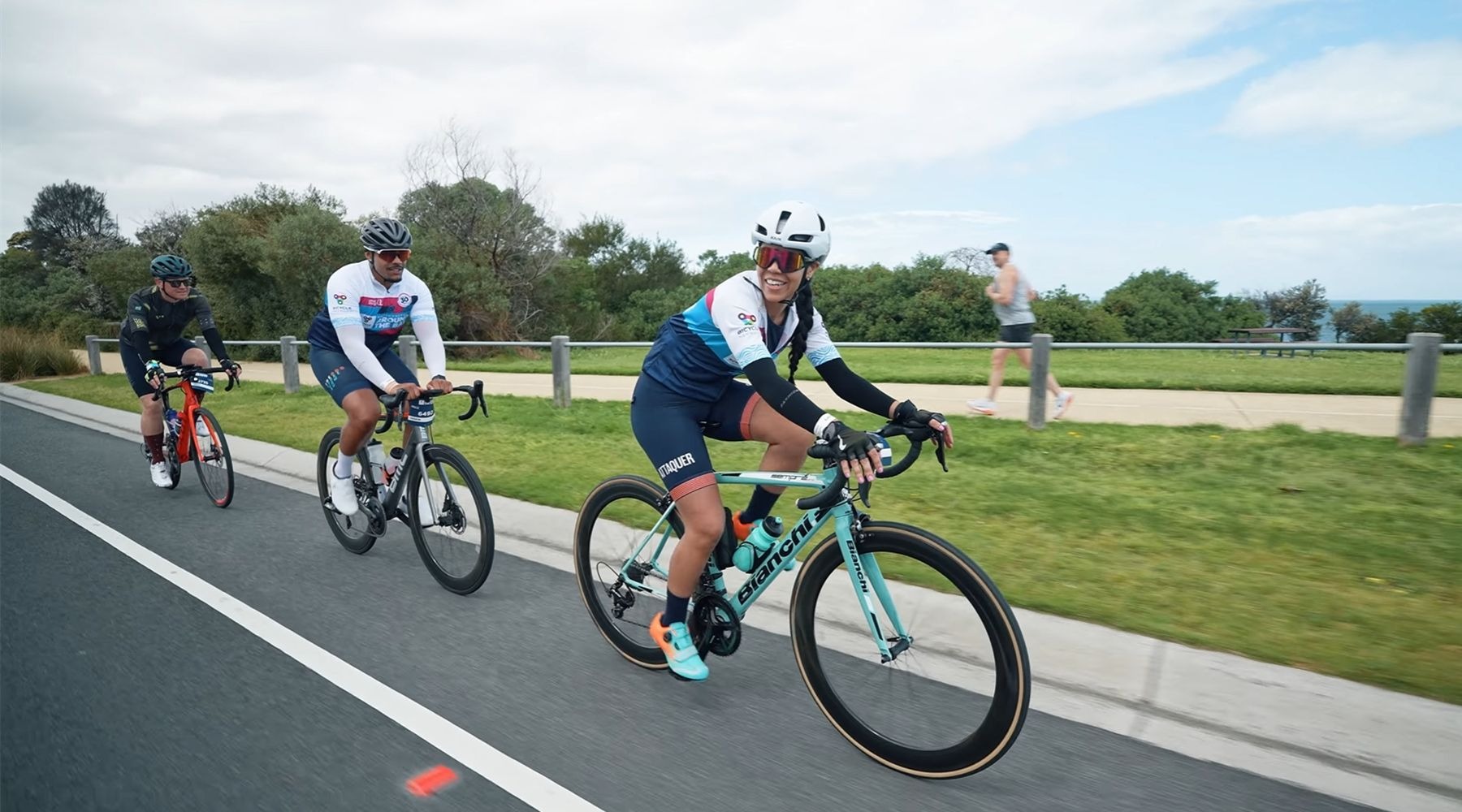 قمصان ركوب الدراجات المستدامة: ابتكار QIYI في ملابس الأداء الصديقة للبيئة